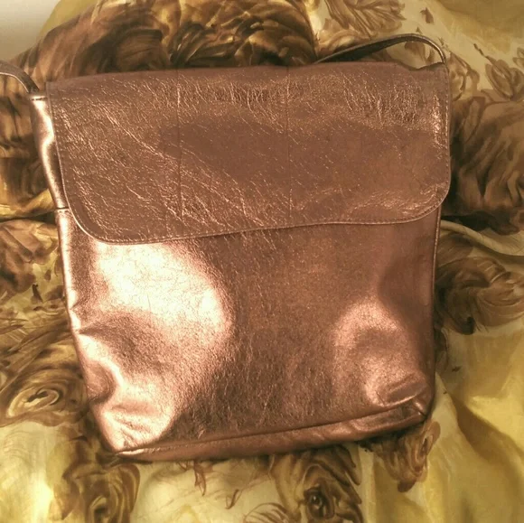 Vintage Metallic Bronze Shoulder Bag - Picture 4 of 5